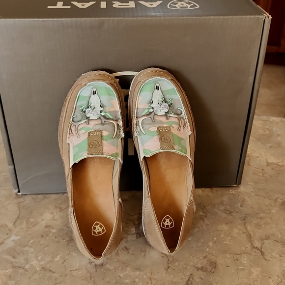 Ariat cruiser size 9 women's shoe - Picture 2 of 7